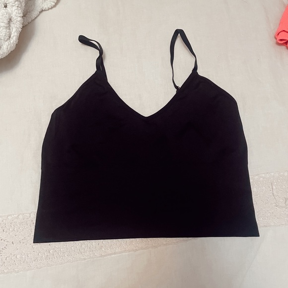 BLACK CROPPED TANK - Picture 1 of 3